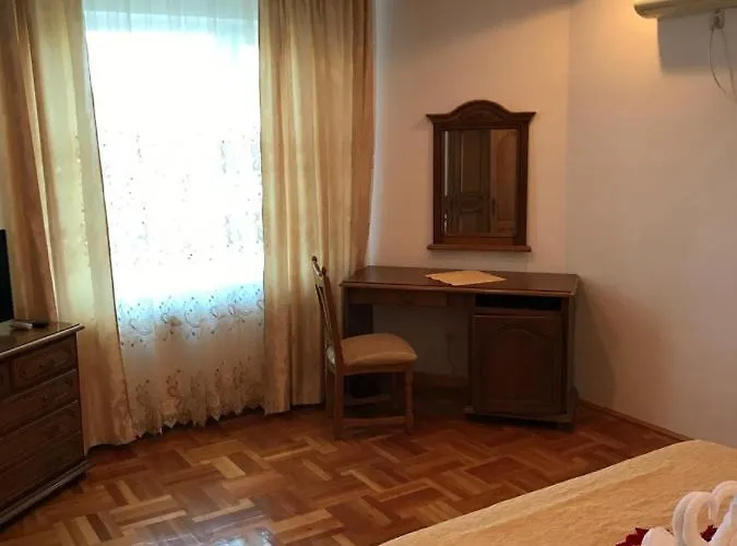 招待所 Casa Nursil 3*