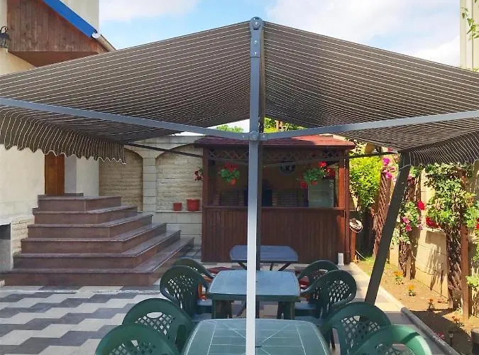 招待所 Casa Nursil