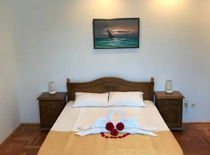 Casa Nursil 招待所 艾福雷诺德